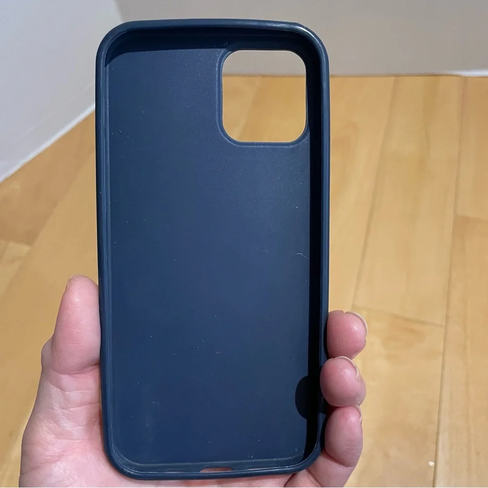 2 iPhone 12/iPhone 12 Pro phone cases